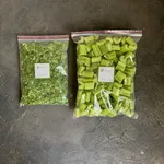 کرفس خرد شده با برگ